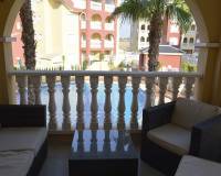 Apartment with communal pool for sale in Los Alcazares