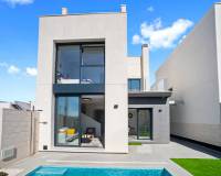 Villa de nueva construcción con piscina en venta en Villamartin